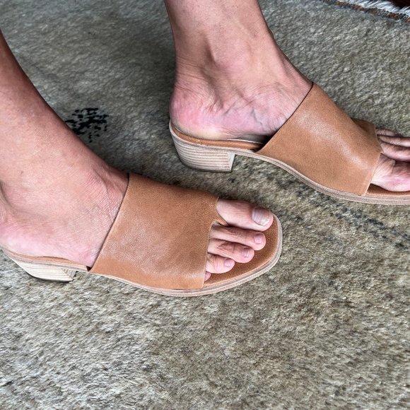 Eileen Fisher Slides - Picture 6 of 7